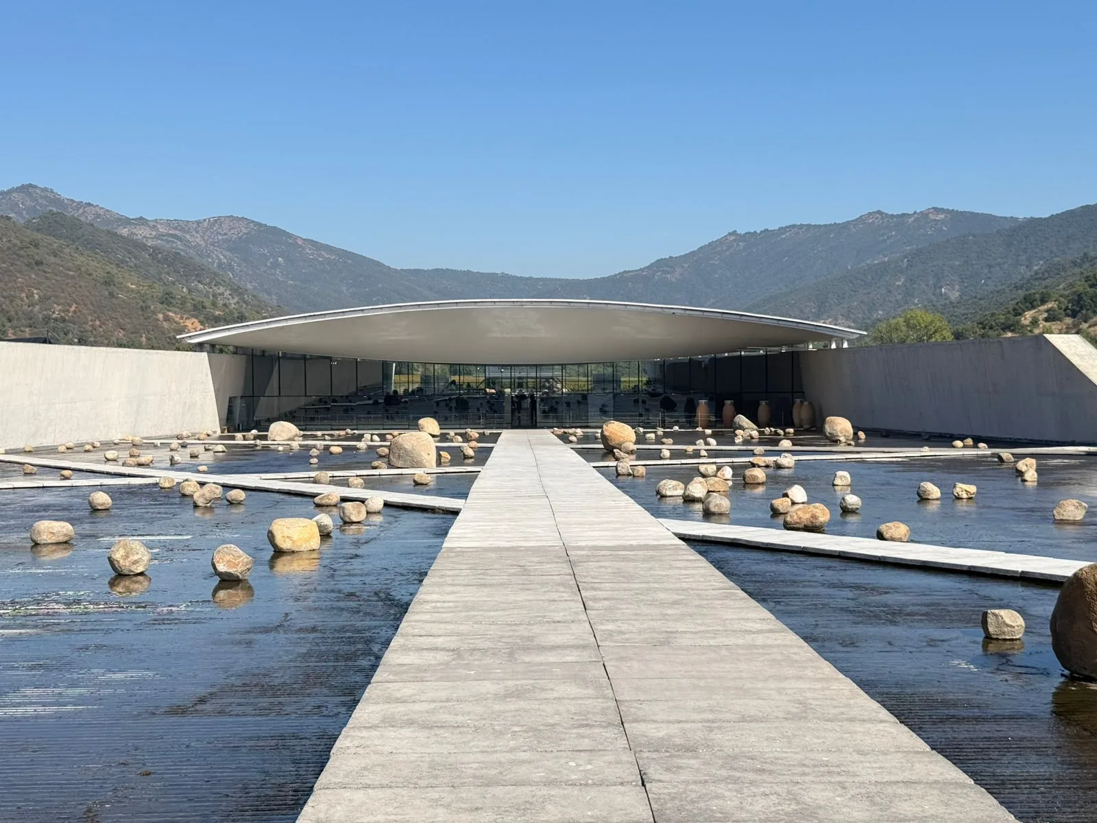 Valle del Cachapoal | Premium Wine Tour at VIK